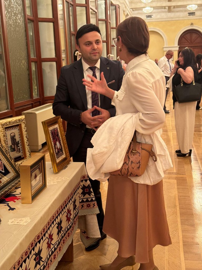 "Mədəniyyət Nazirliyi" sərgisi