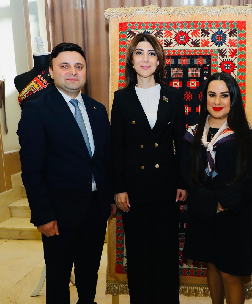 “İrəvan Xanlığı” sərgisi
