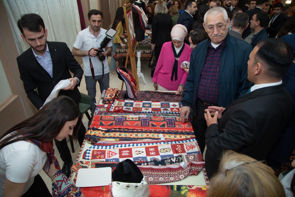 “İrəvan Xanlığı” sərgisi