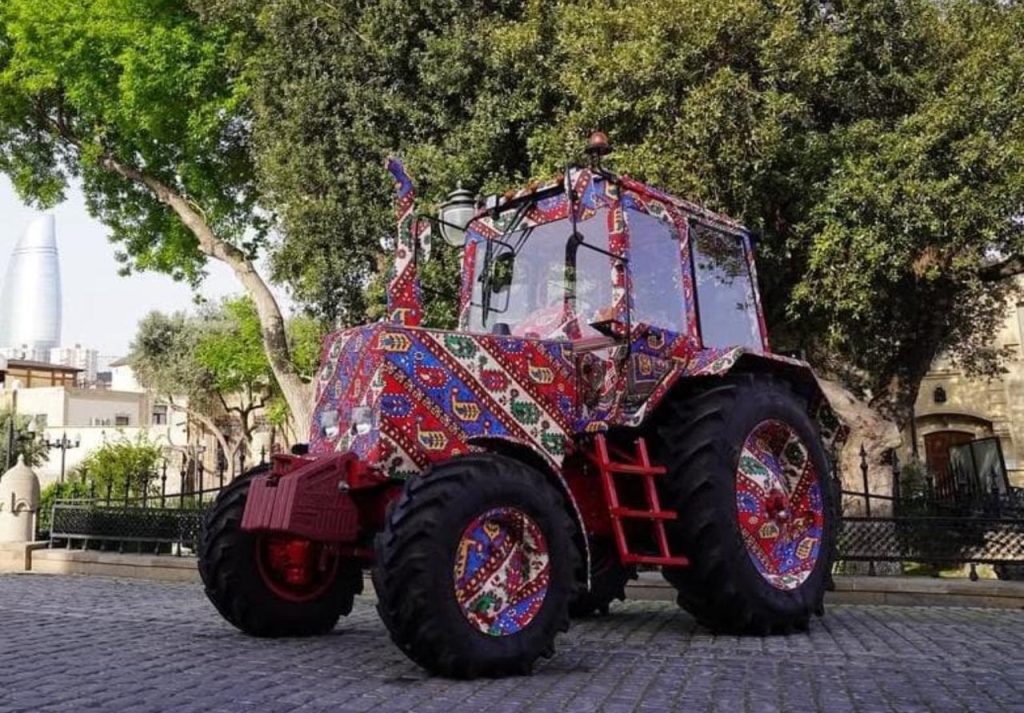 "Traktor" sərgisi