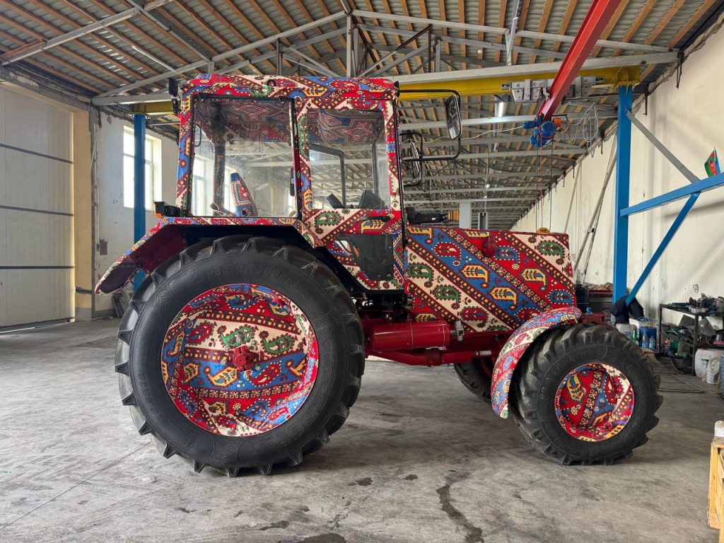 "Traktor" sərgisi